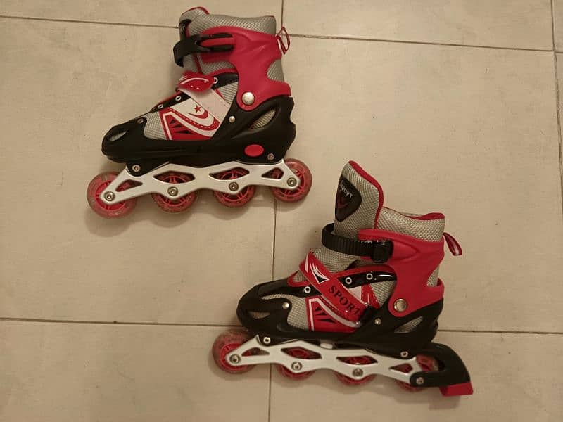 SPORTS SKATES BRAND NEW 2