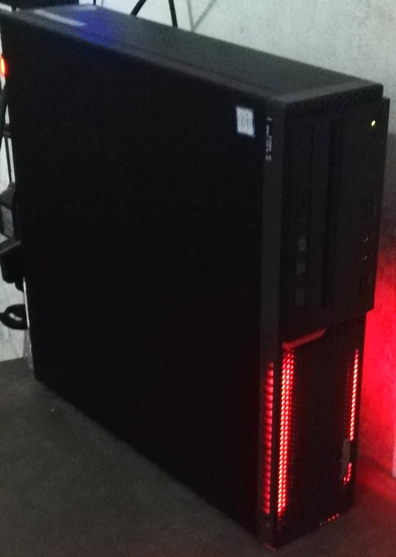 Full Gaming pc Core i5 6th generation Lenovo thinksenter m900 1