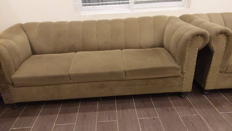 good quality sofa set in reasonable price 0