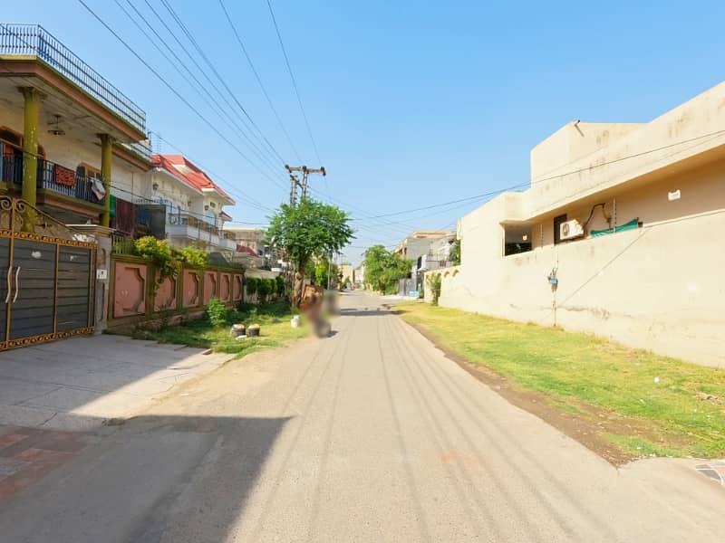 A 1 Kanal House Is Up For Grabs In Marghzar Officers Colony 3