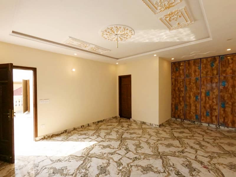 House For Sale In Marghzar Officers Colony - Block F 34