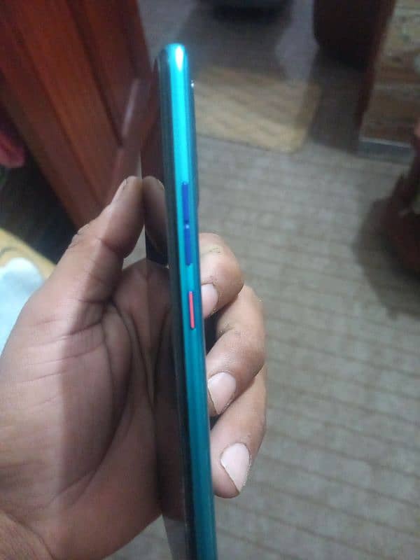 Tecno spark 5 pro 4  64 2