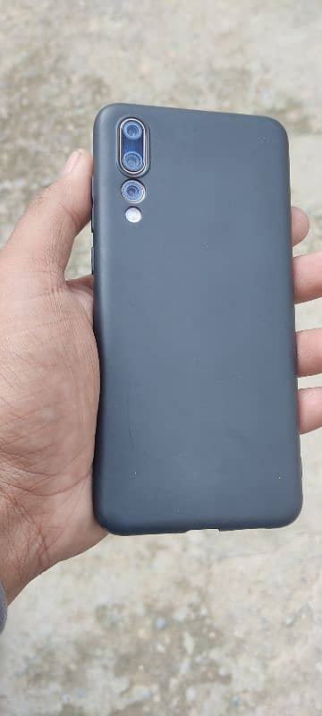 huawie p20 pro good condition 1