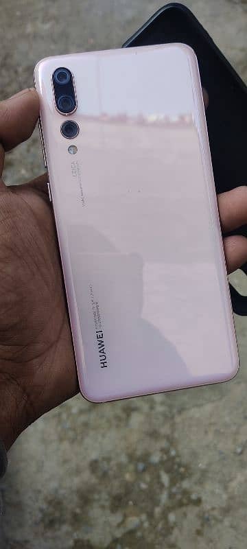 huawie p20 pro good condition 2