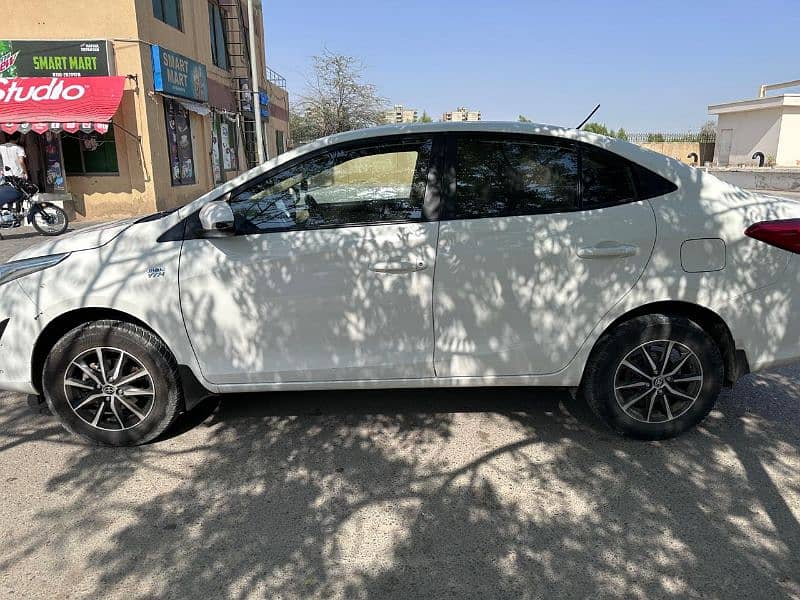 Toyota Yaris CVT-i ATIV 1.3 2021 2