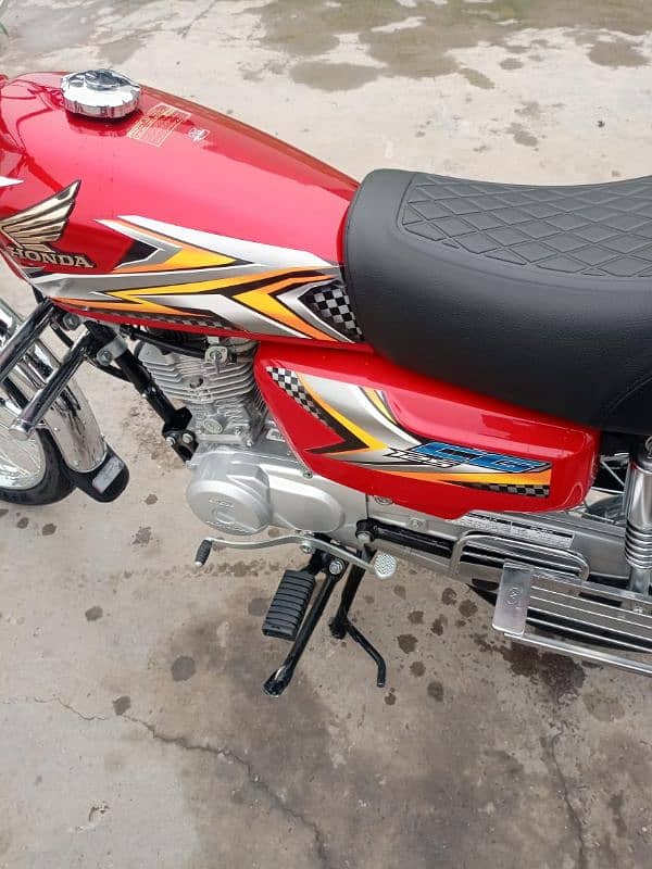 Honda CG 125 2025 model applied for 14