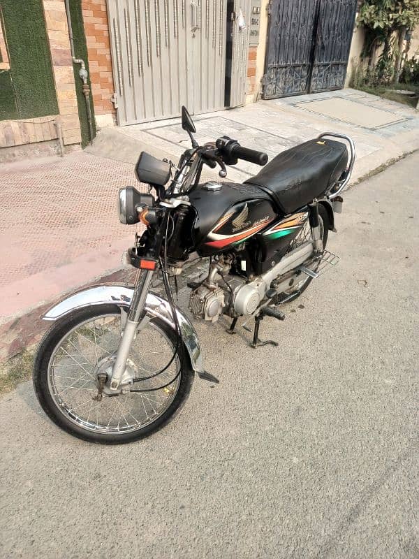 Honda CD70 2016 0