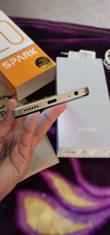 Tecno Spark 20c 8/128 just box open with 12 month warranty 6