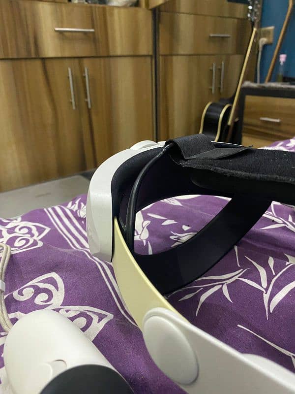 Quest 3VR Headset available for sale 4