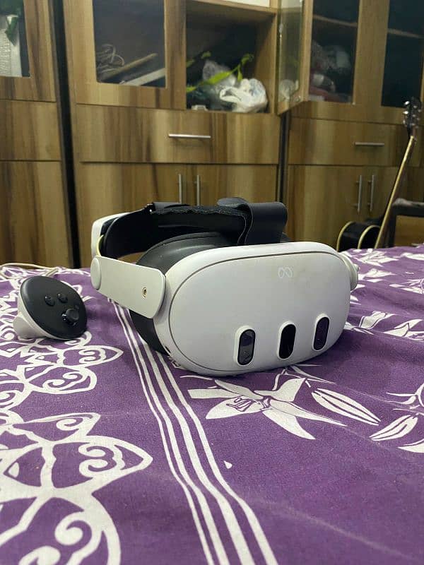 Quest 3VR Headset available for sale 5