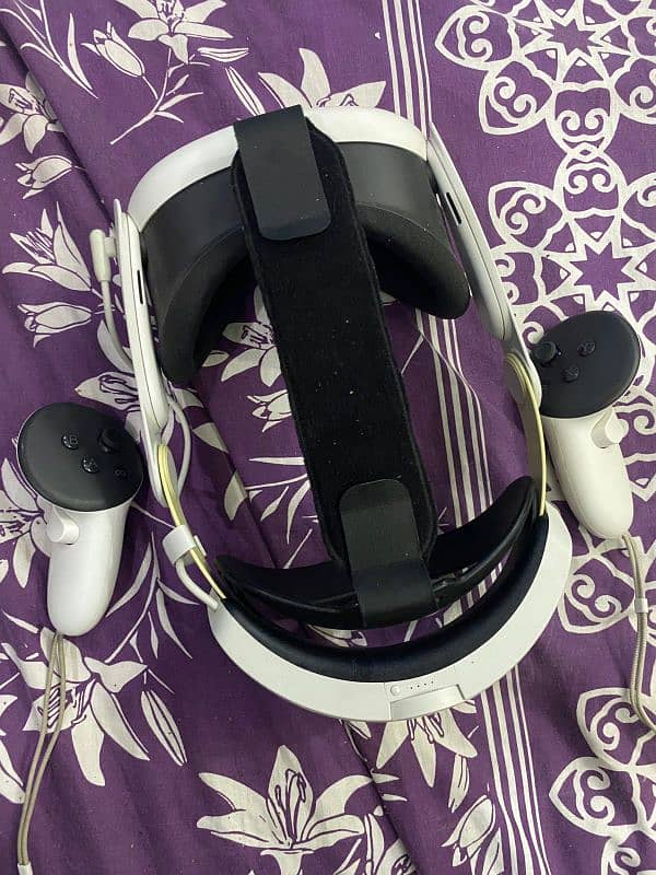 Quest 3VR Headset available for sale 7