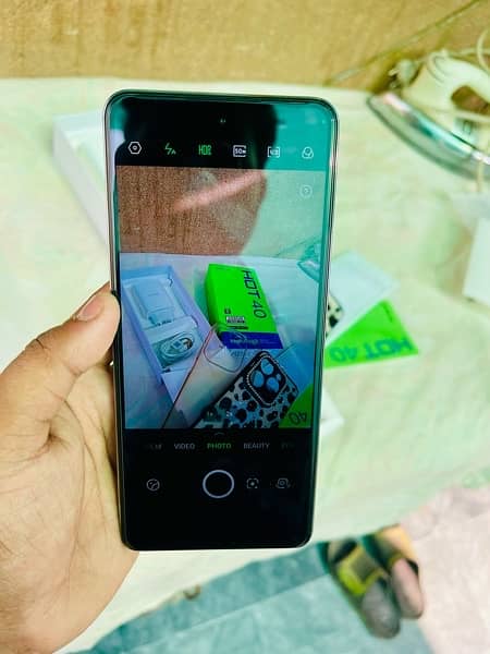 Infinix Hot40(16gb/256gb)9mnth wrnty urgent Sale. 0/3/0/6/4/3/9/8/4/3/0 4