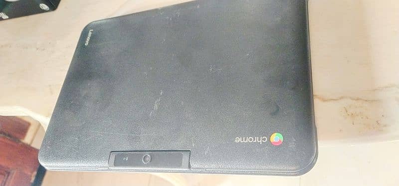 Good condition mini laptop  no any signal fault with original charger 2