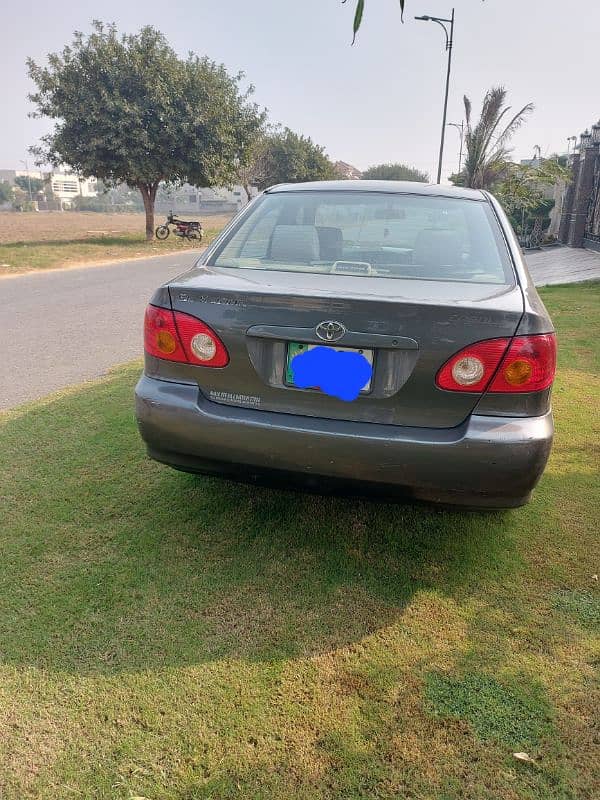 Toyota Corolla Altis 2005 4