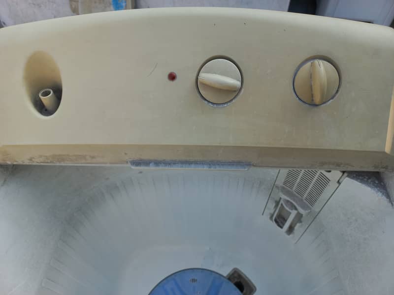 Dawlance washing machine for urgent sale 3