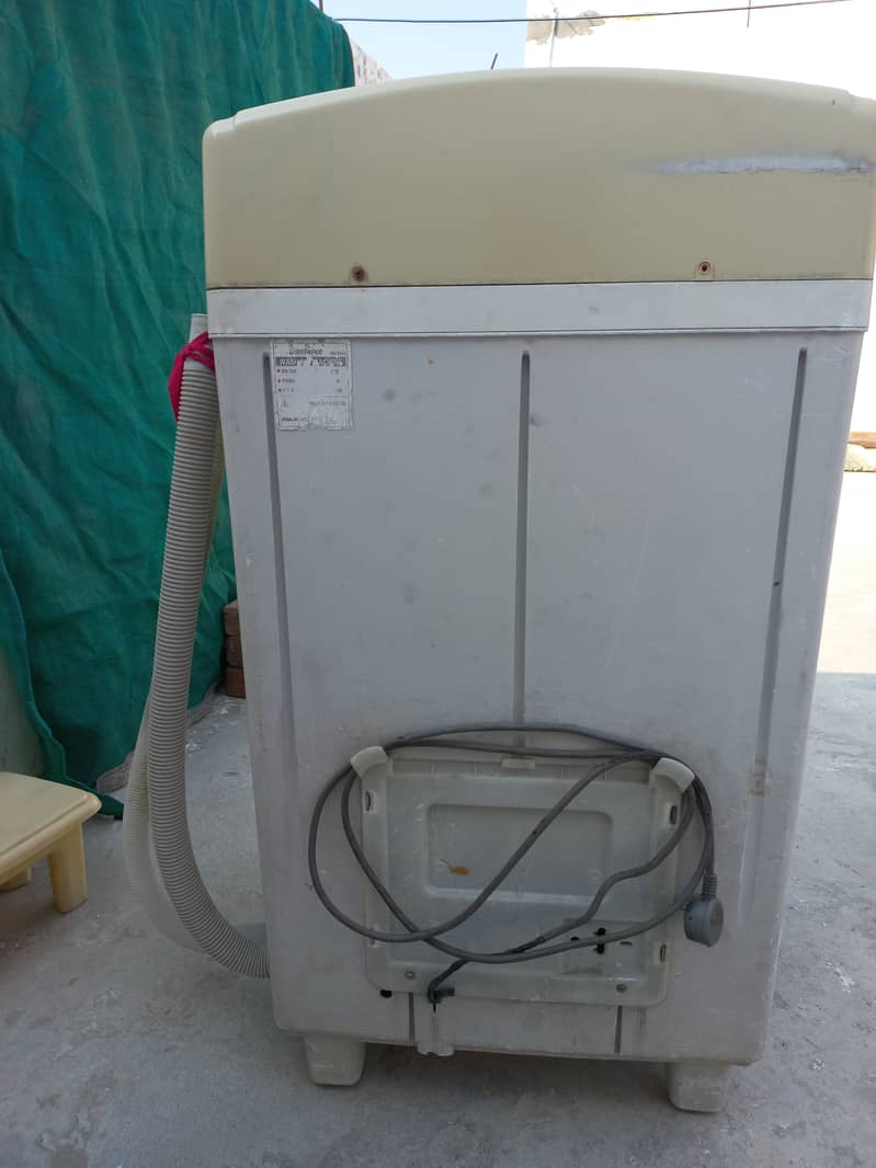 Dawlance washing machine for urgent sale 4