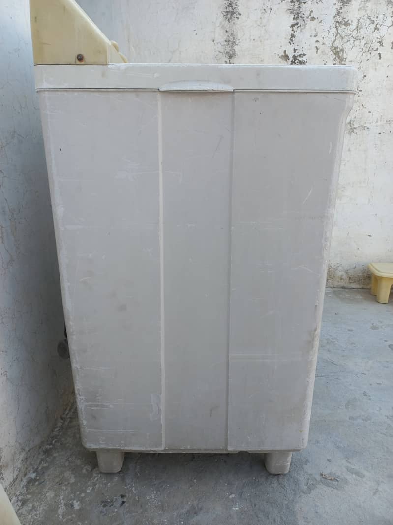 Dawlance washing machine for urgent sale 5