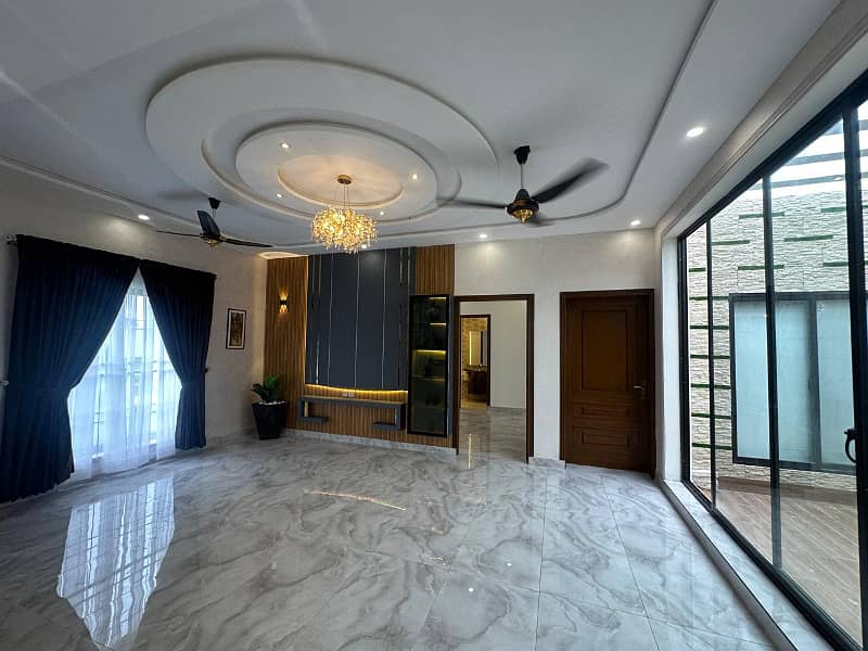 10 Marla Luxury House For Sale in Citi Housing 14