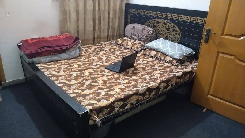 Used Double bed only 1