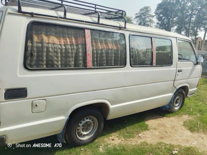 Toyota hiace 7