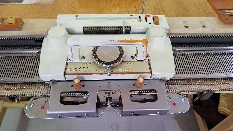 singer knitting machine 2