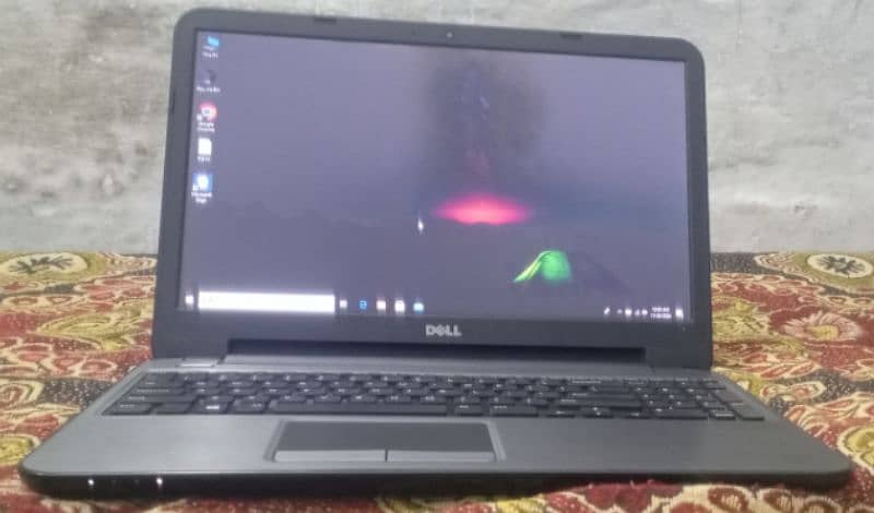 DELL LATITUDE 3540,Corei3(4th generation),Intel Integrated Graphics 1