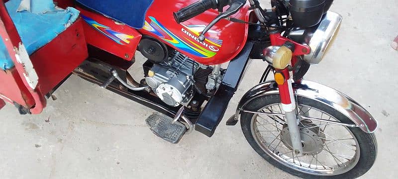 lodir Raksha QINGQI 100cc jalalpur jata Gujarat 1