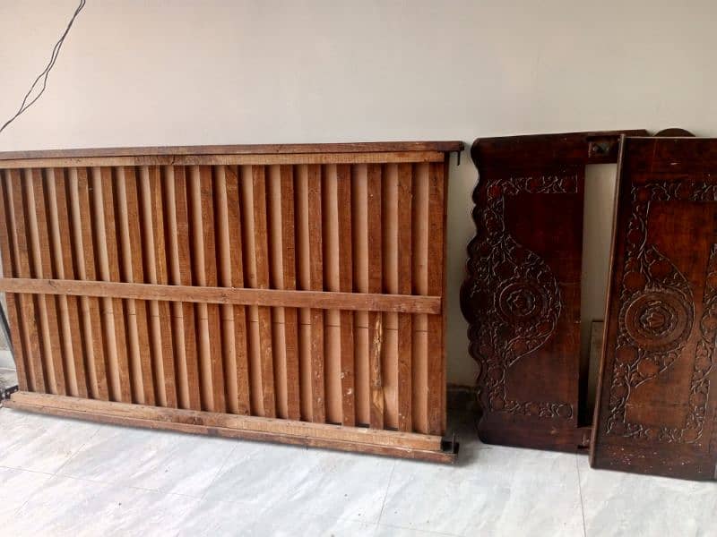 Bed single wooden 0