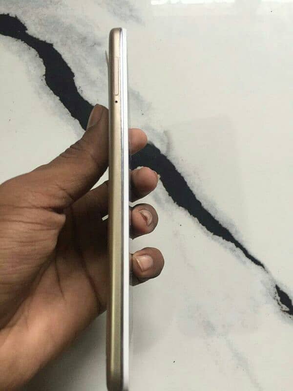 vivo mobile y61 all okay hai mobile use mein hai 3