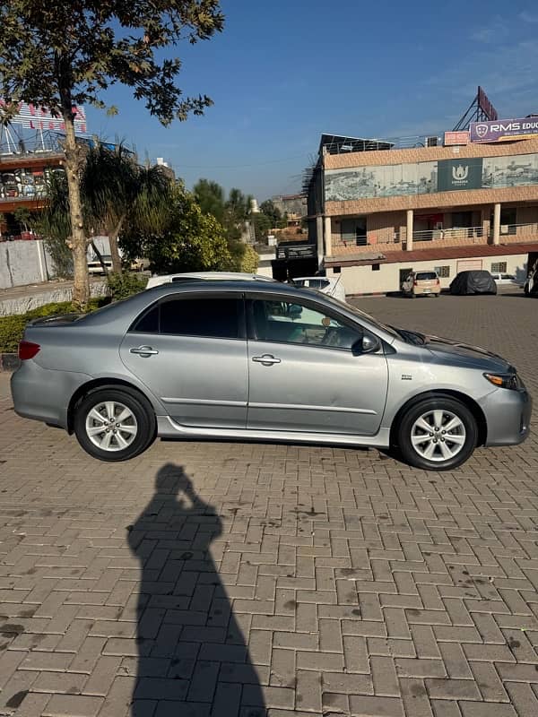 Toyota Corolla Altis 2010 4