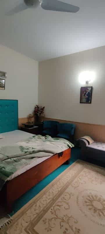 Upper portion room available in one kanal house in society for single female or bachelor girl in model town link road 3