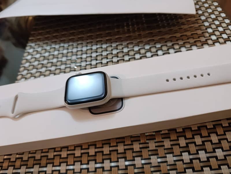 Apple Watch Series 8 45mm 2