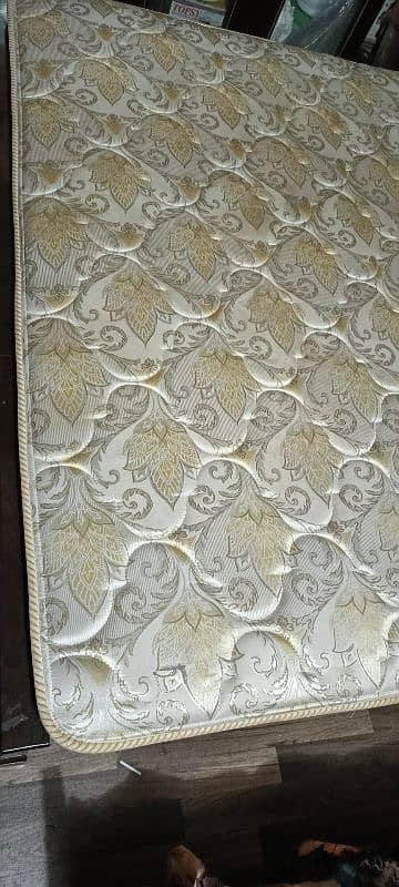 spring matress in good condition for sale 2