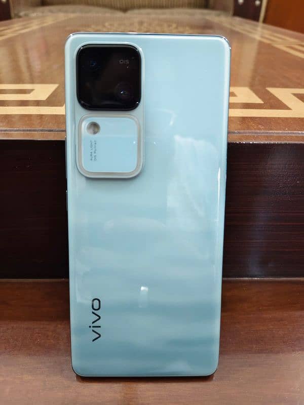 Vivo v 30 1