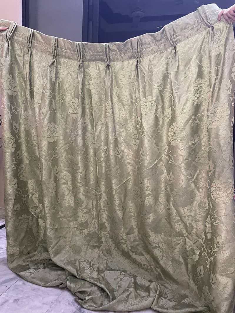 2 piece curtains in new condition 1