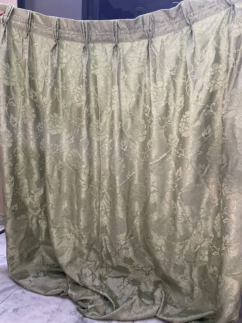 2 piece curtains in new condition 2