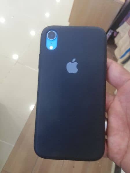 iphone XR PTA 128 1