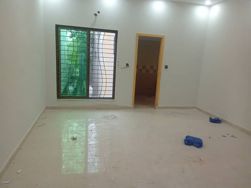 10 marla Brand new outstanding 2 bedroom upper portion in model town R Block for rent 7