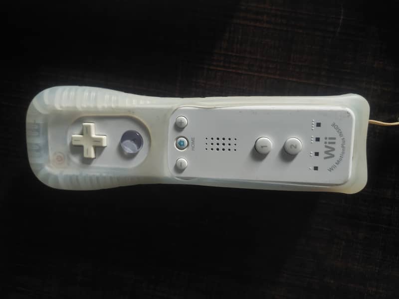 Nintendo Wiimote and nunchuck 1