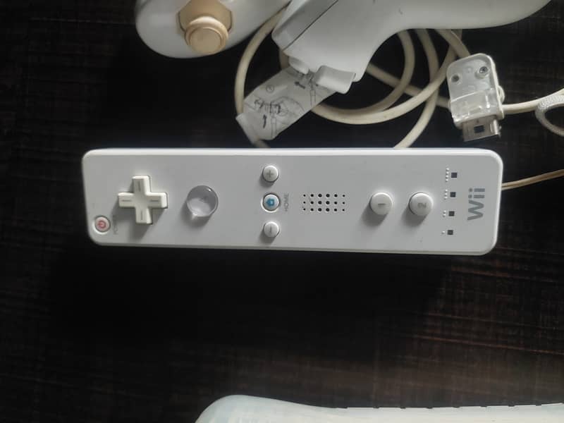 Nintendo Wiimote and nunchuck 2