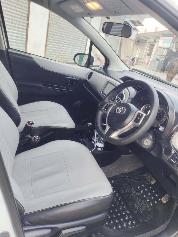 Toyota Vitz 2013 4