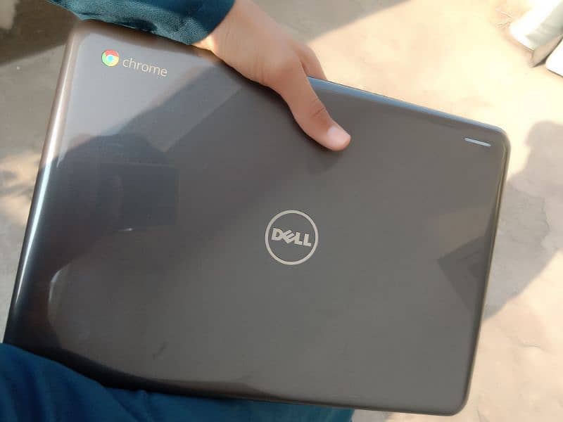 Dell chrome elite pro book. Intel i3 new laotop 0