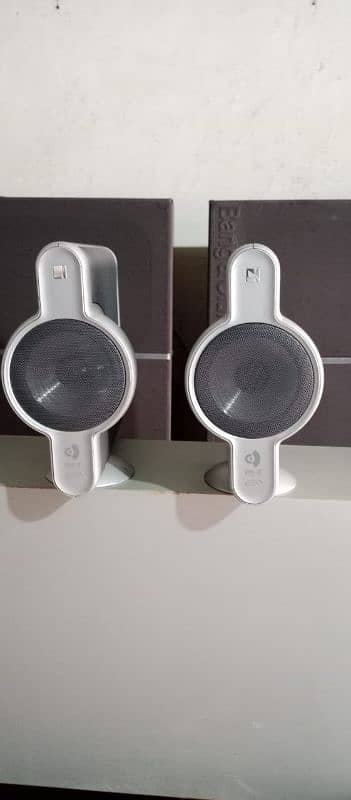 KEF KIT 100 Instant Theater 12