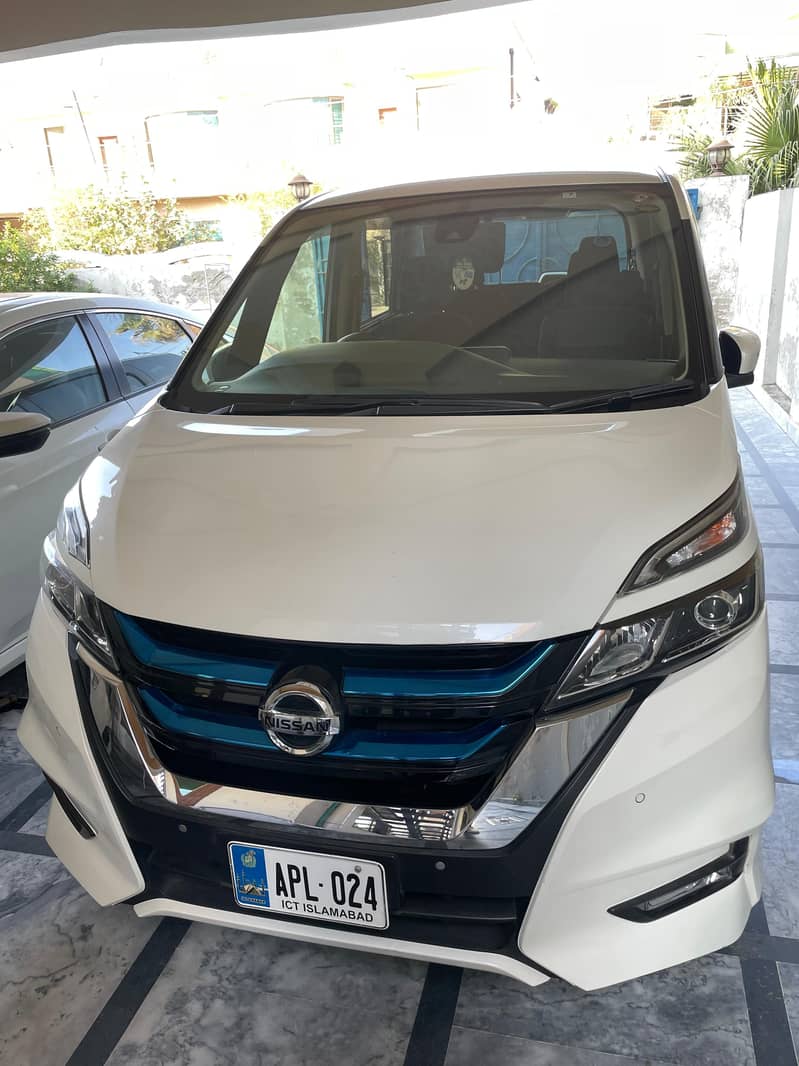 Nissan Serena e-POWER Highway Star 2019 0