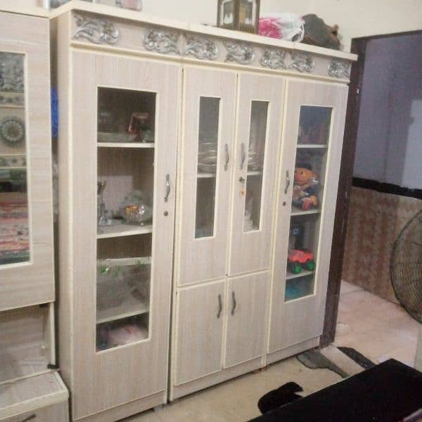 bed room set sell urgent 0