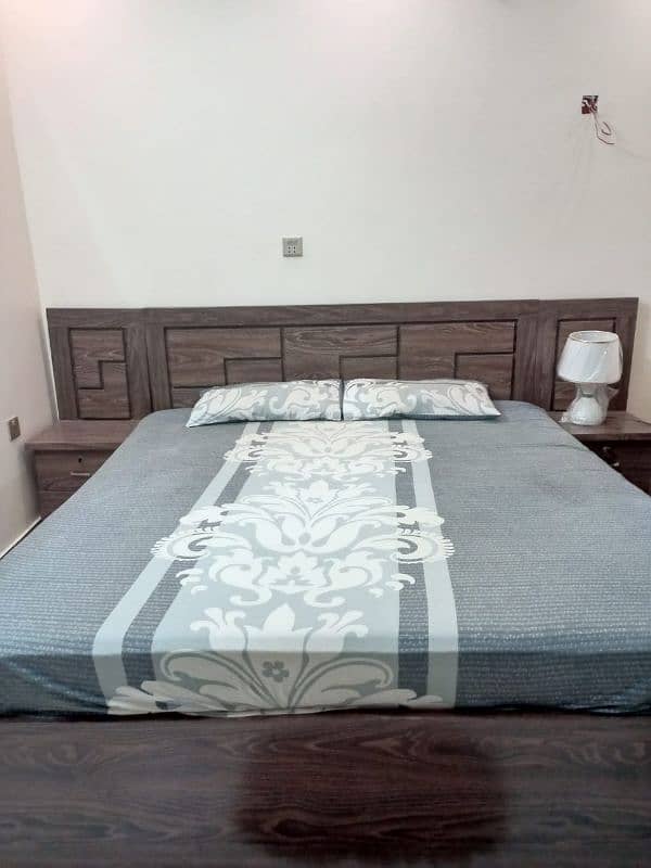 Bedroom set 3 piece with spring mattress 1