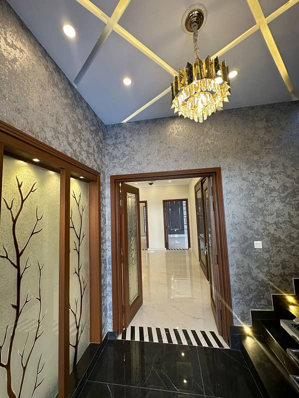 10 Marla Brand New House for Sale in Gulbahar Block, Bahria Town Lahore 2