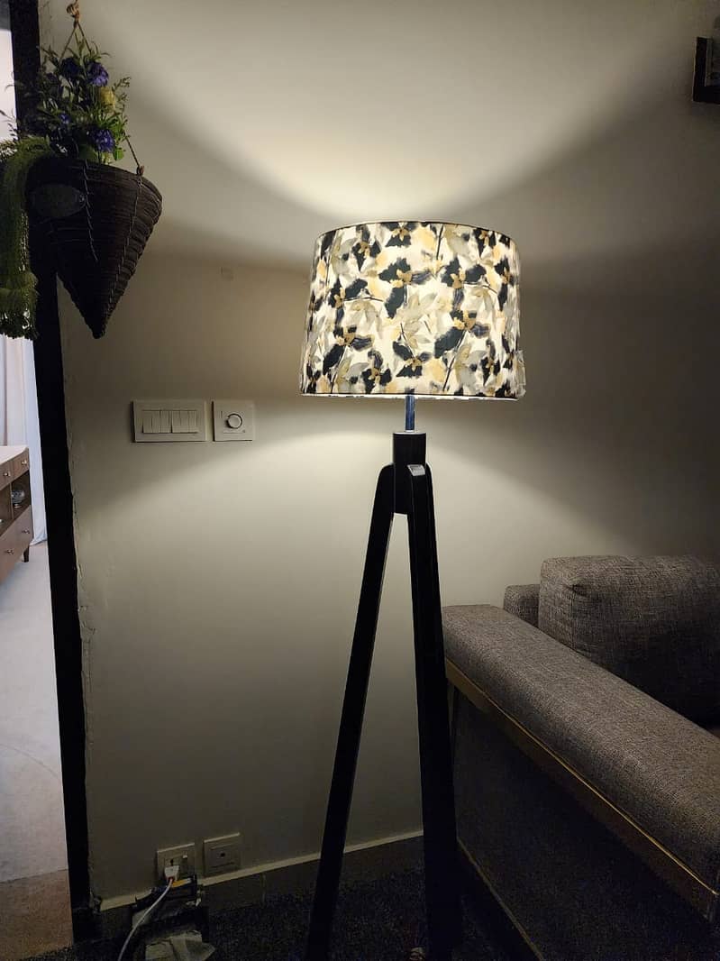 Brand New Modern Tripod Floor Lamp for Sale with Fancy Shade 0