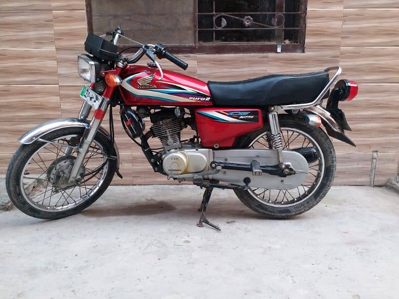 HONDA CG 125 GENUINE CONDITION 4