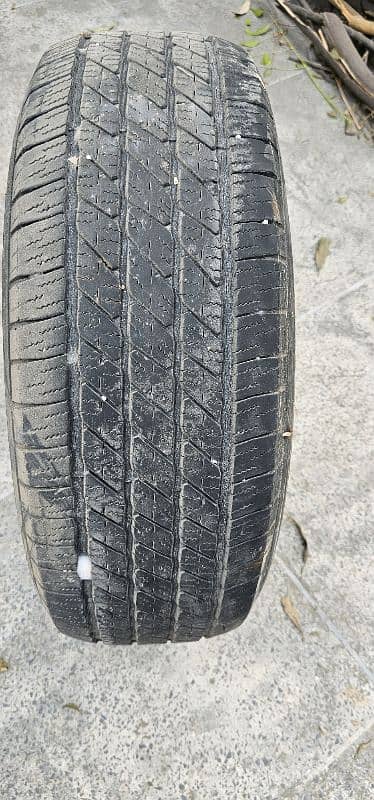 4 tyre  michllen fortuner 265/65 R 17  used for sale in good condition 4